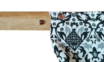 Mandala doek vastzetten aan lat